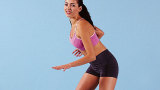 Gambe e braccia toniche con la palla