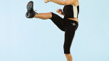 Pancia piatta con la kick boxing