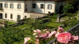 Una domenica tra le rose del giardino