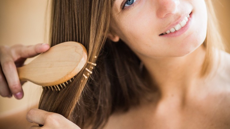 Capelli brillanti con il bicarbonato