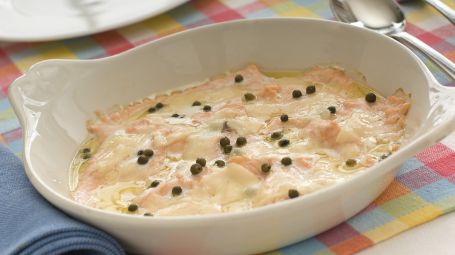 Carpaccio di salmone al pepe verde Starbene preparazione