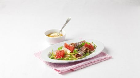 Insalata con mela e crudo Starbene