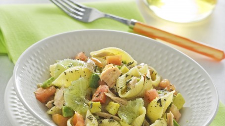 Pasta in insalata con avocado e tonno Starbene immagine