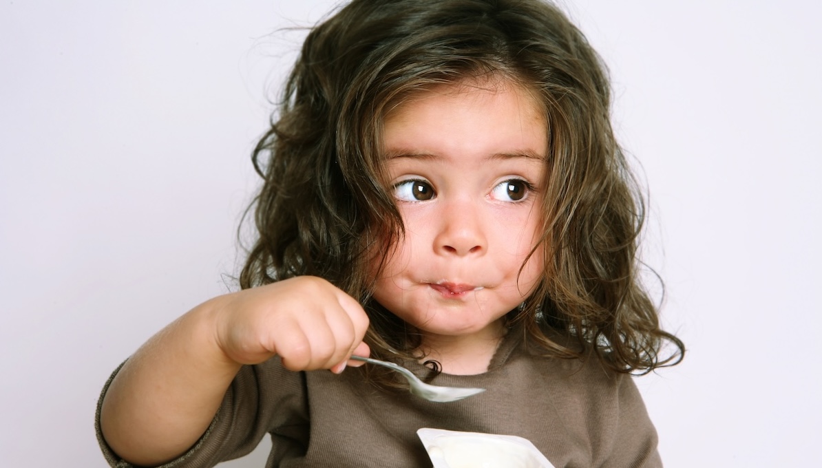 Tuo figlio mangia solo pasta in bianco? Non disperare: ecco i trucchi per fargli assaggiare anche altro Tuo figlio mangia solo pasta in bianco? Non disperare: ecco i trucchi per fargli assaggiare anche altro