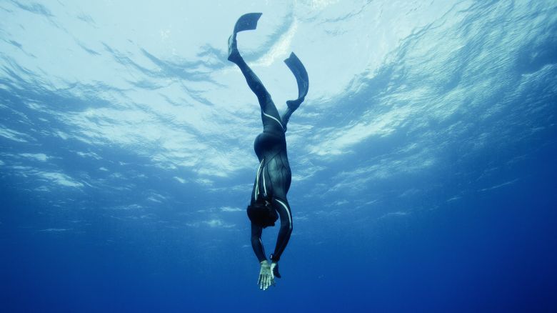 record mondiale apnea subacquea torrent