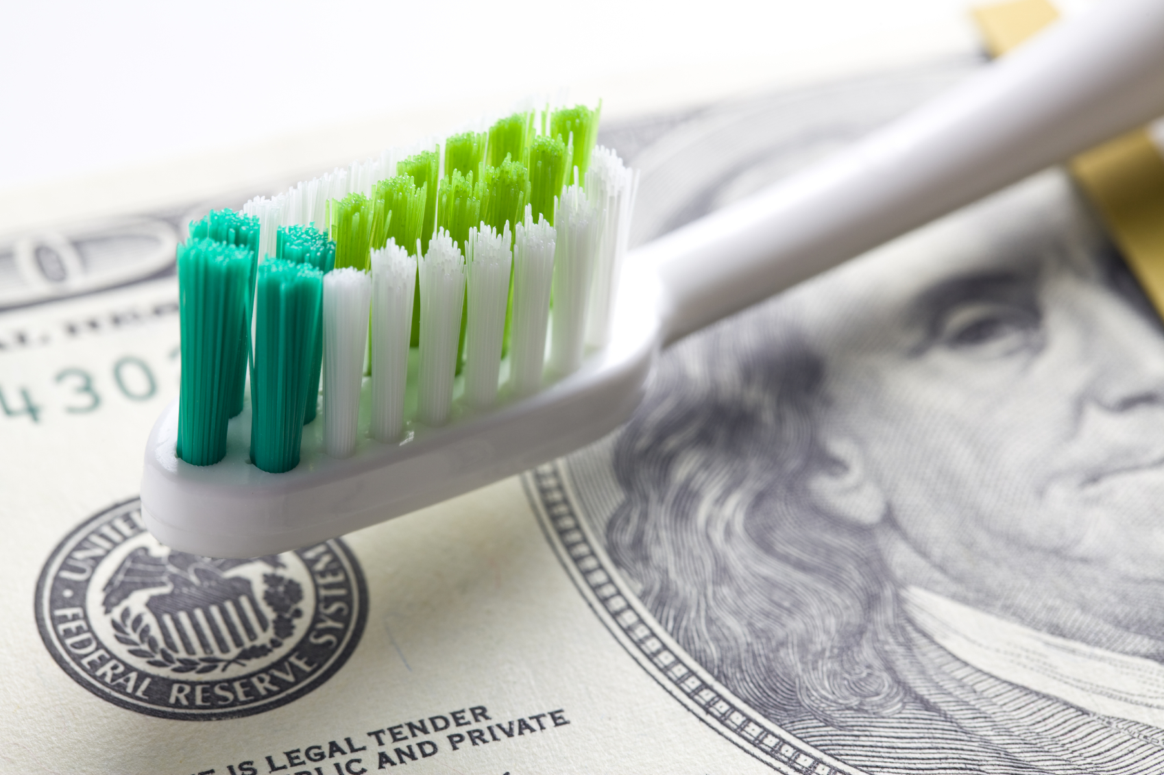 Vale la pena andare da un dentista low cost? Vale la pena andare da un dentista low cost?