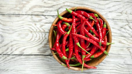 Peperoncino piccante al punto giusto: benefici e varietà