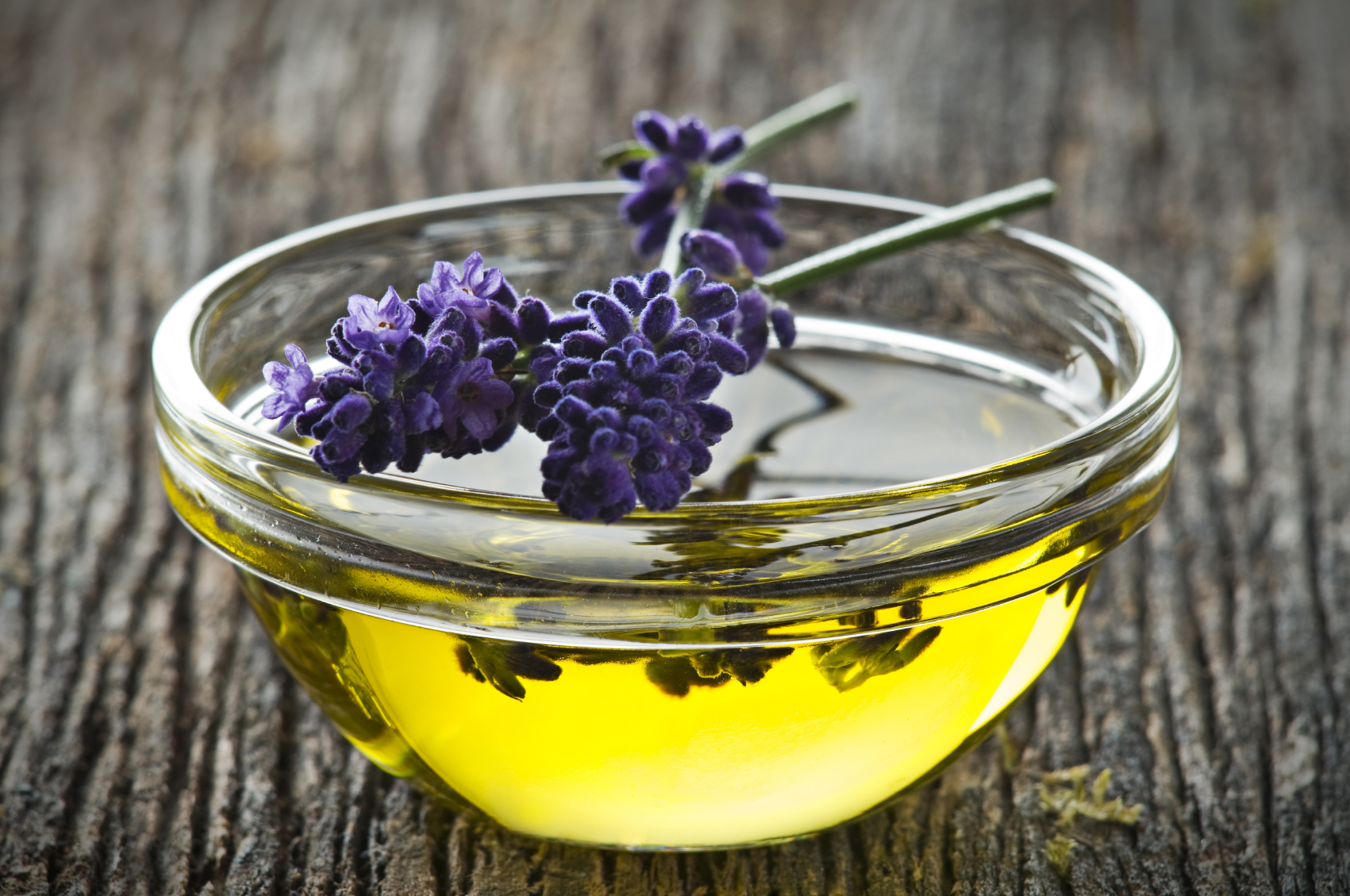 Viso: l’olio fai da te per illuminarlo