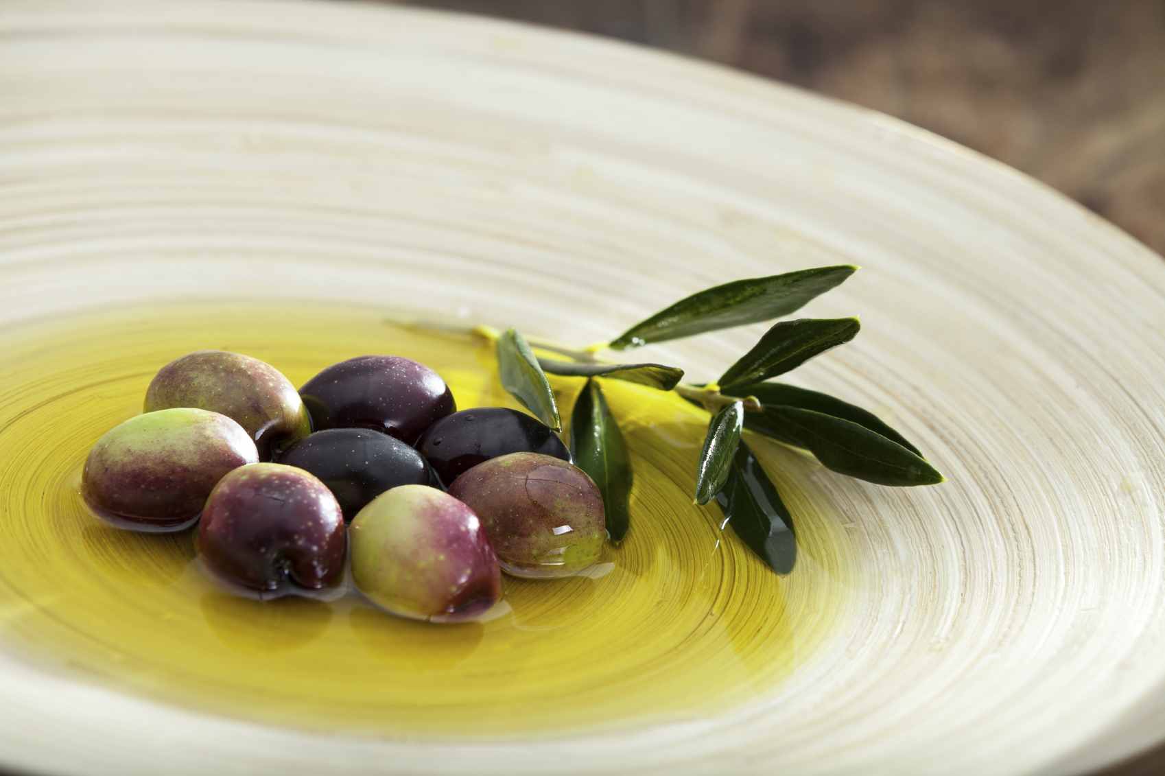 Olio extravergine d’oliva: tutte le virtù Olio extravergine d’oliva: tutte le virtù