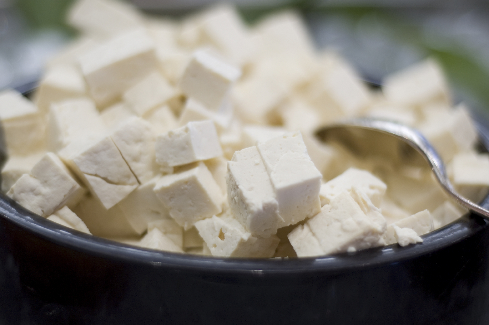 Tofu: cos’è, benefici, usi in cucina Tofu: cos’è, benefici, usi in cucina