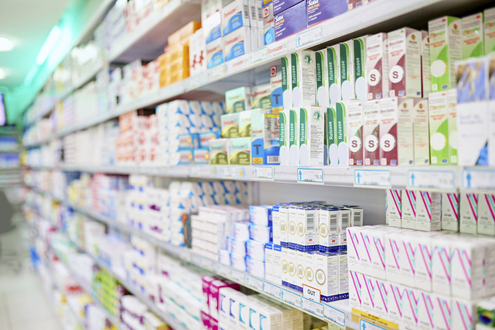 Farmaci carenti in farmacia: cosa sta succedendo davvero