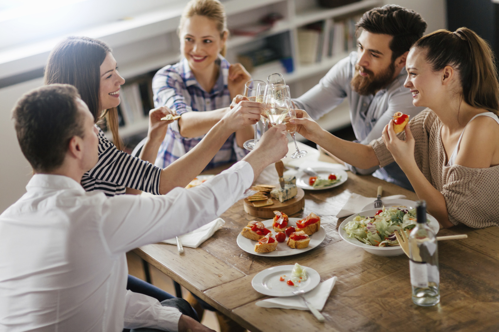 Table visit. Группы еды. Навещать друзей. Eat with friends. Ваш друг здоровье.