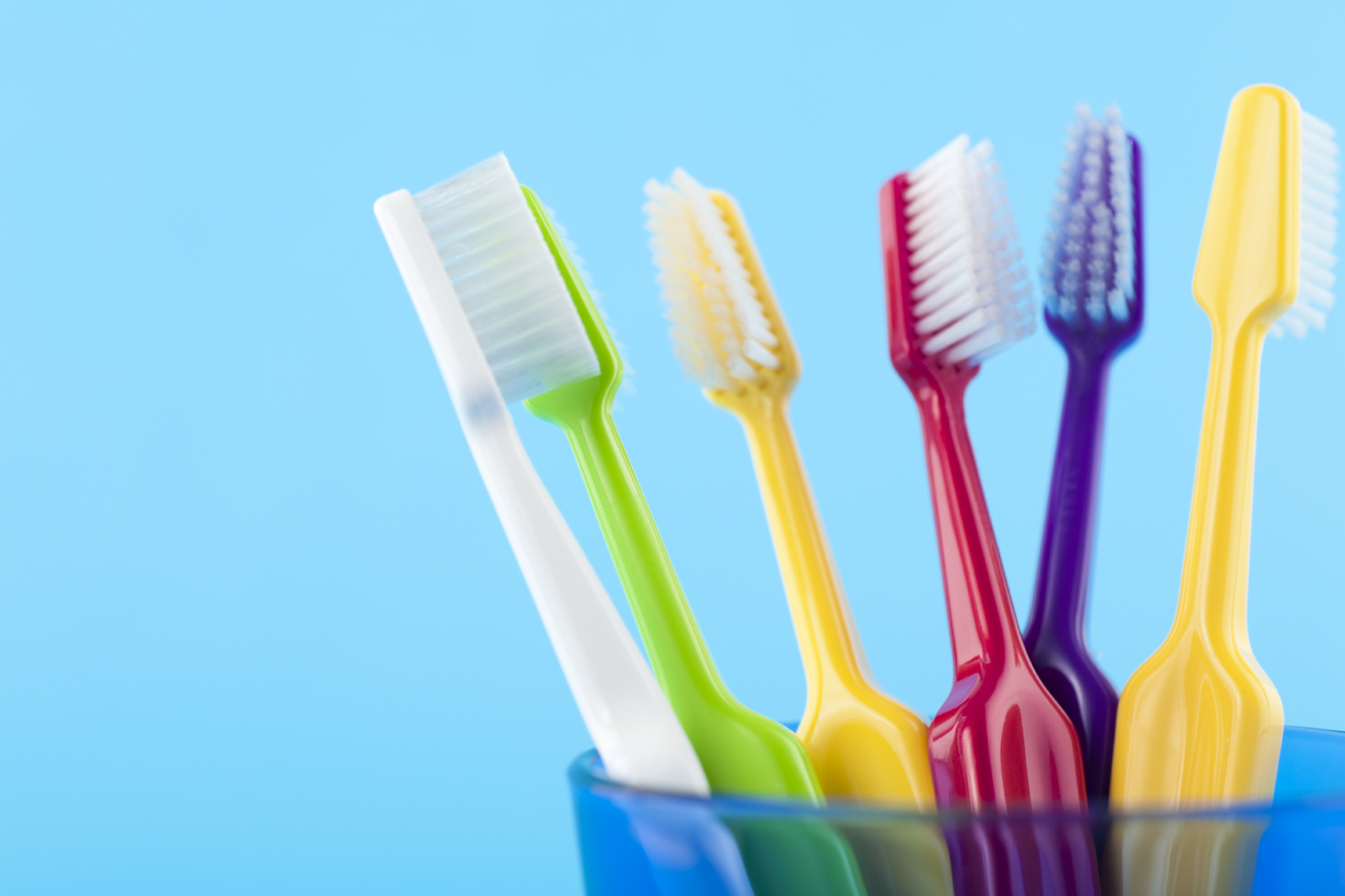 Bambini: come si curano le macchie sui denti?