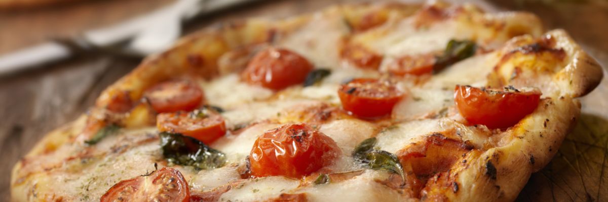 Come arricchire la pizza surgelata in modo sano - Video - Starbene