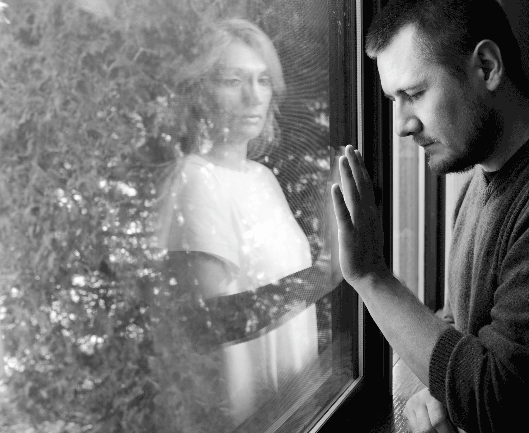 Hai visto un fantasma? Non sei malata: è la tua mente che cerca consolazione