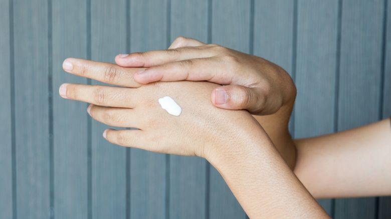 Ragadi alle mani: una dolorosa compagnia - Farmacommunity