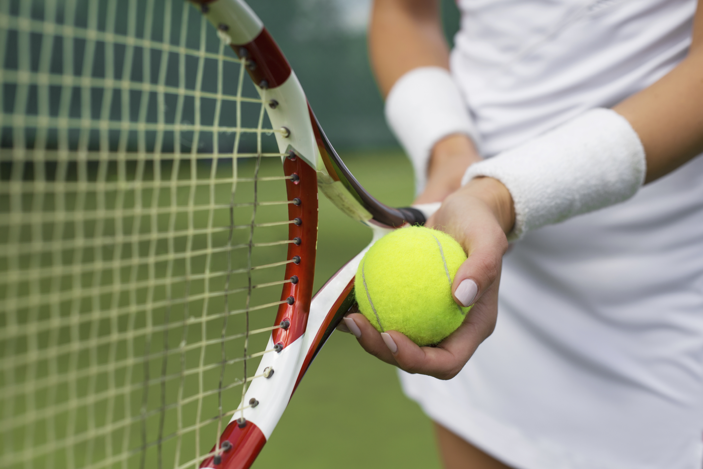 Tennis, 4 infortuni del tennista amatoriale: come curarli