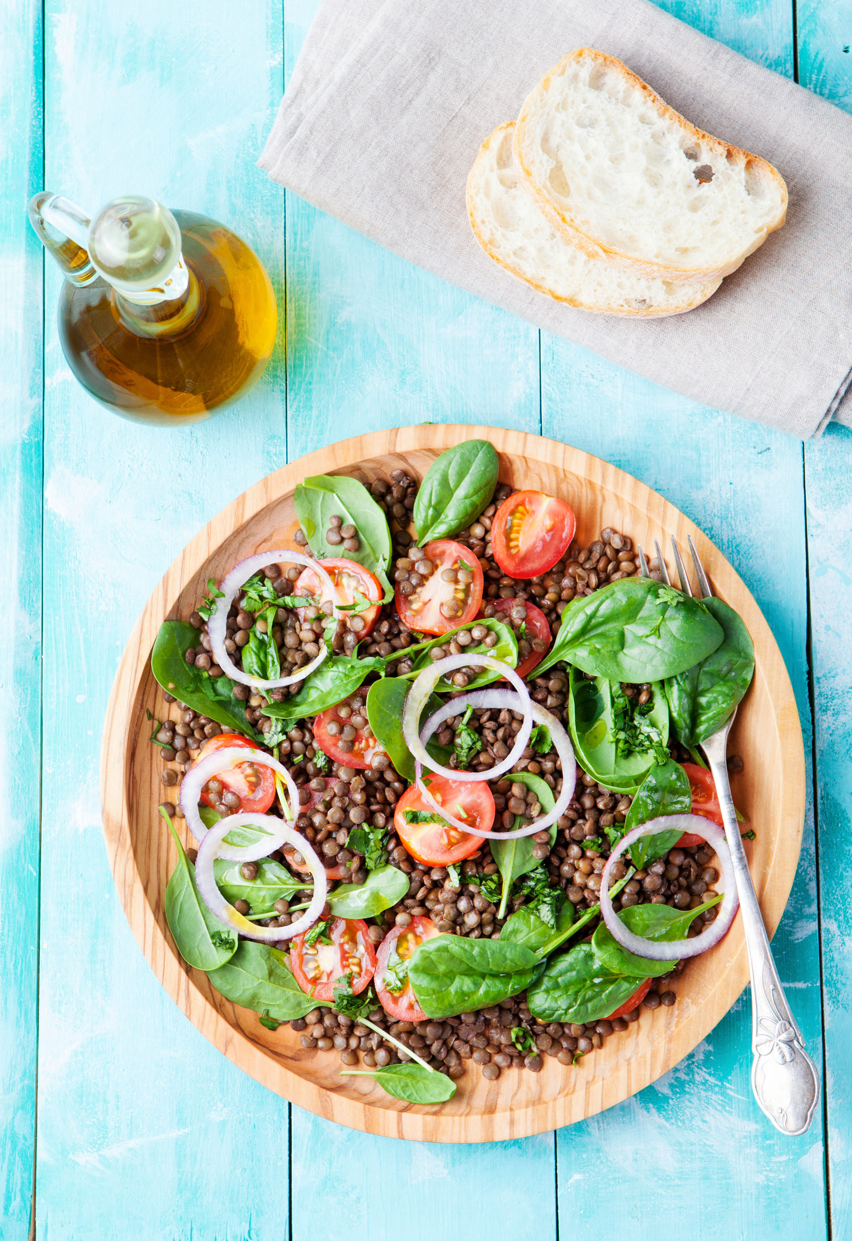 Insalata di farro, lenticchie, pomodoro e cipollotti – La ricetta