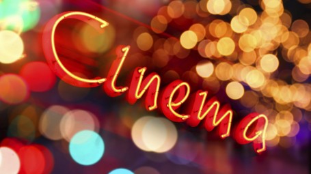 Andare al cinema o frequentare laboratori estivi