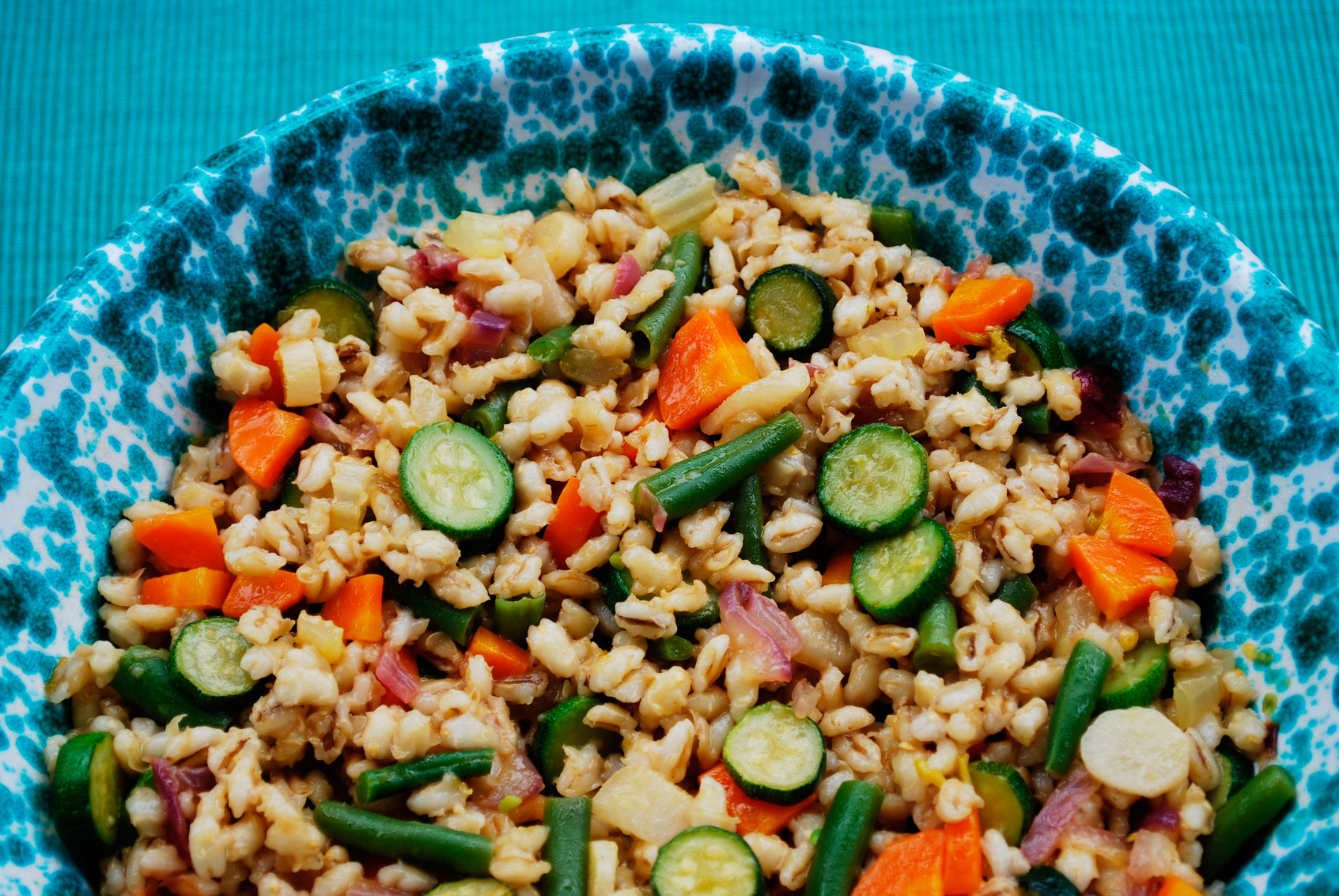 Insalata di orzo, tonno e verdure – La ricetta Insalata di orzo, tonno e verdure – La ricetta