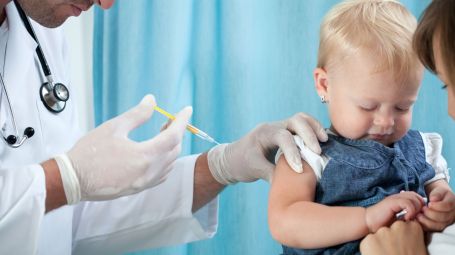 vaccinazione bambino primi mesi
