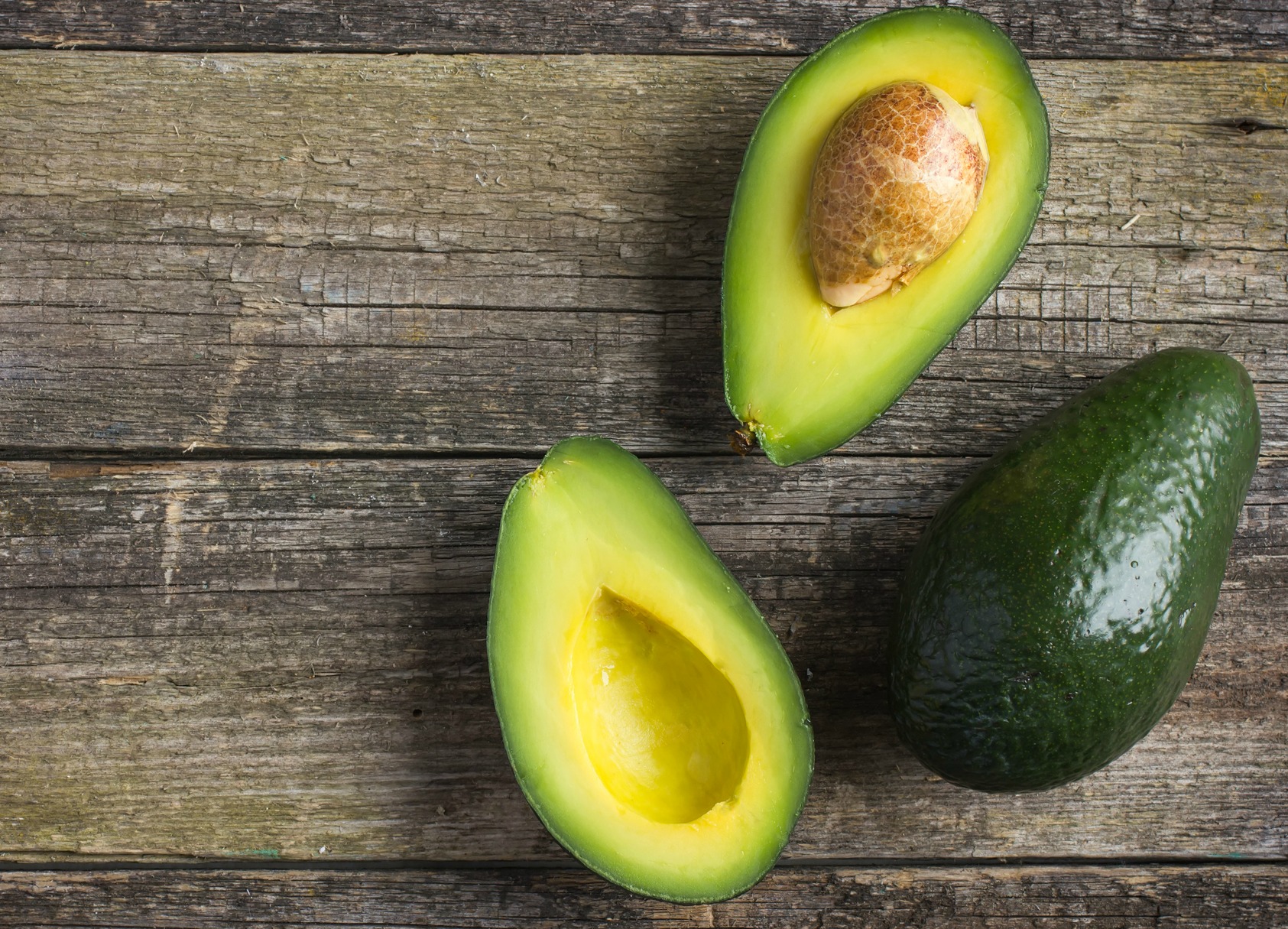 Avocado: come scegliere e riconoscere se è di qualità Avocado: come scegliere e riconoscere se è di qualità