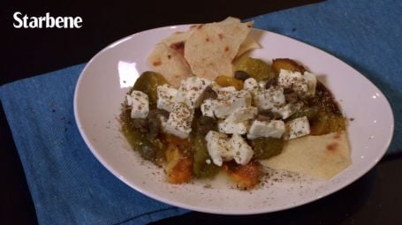 Insalata di feta con peperoni e pane carasau - Video ricetta