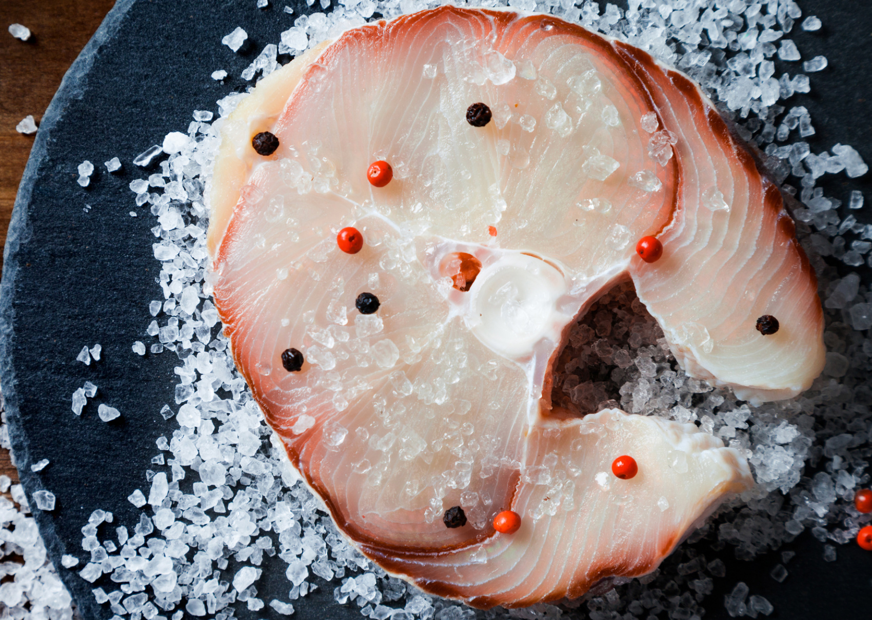 Pesce spada: perché previene l’invecchiamento di pelle, cervello e denti Pesce spada: perché previene l’invecchiamento di pelle, cervello e denti