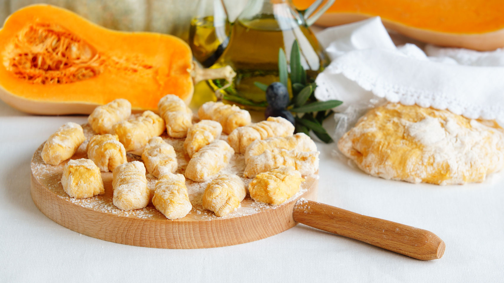 Ricette vegetariane: gli gnocchi di zucca e salvia Ricette vegetariane: gli gnocchi di zucca e salvia