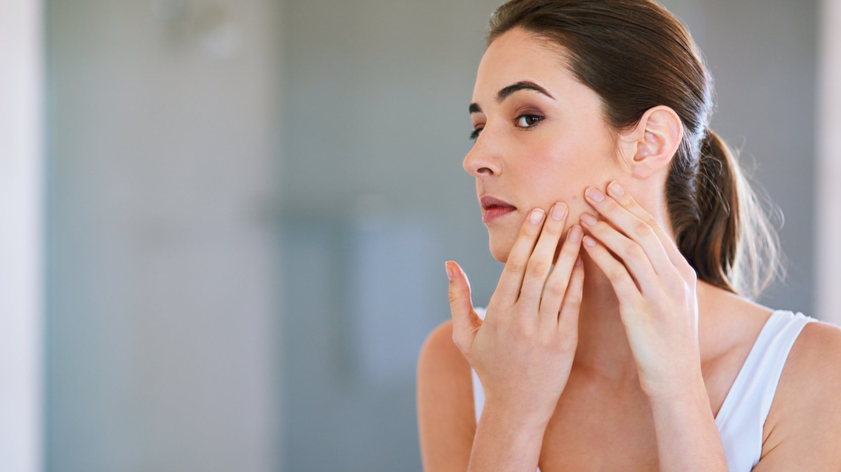 Acne: che cosa fare a seconda dell’età e della qualità della pelle