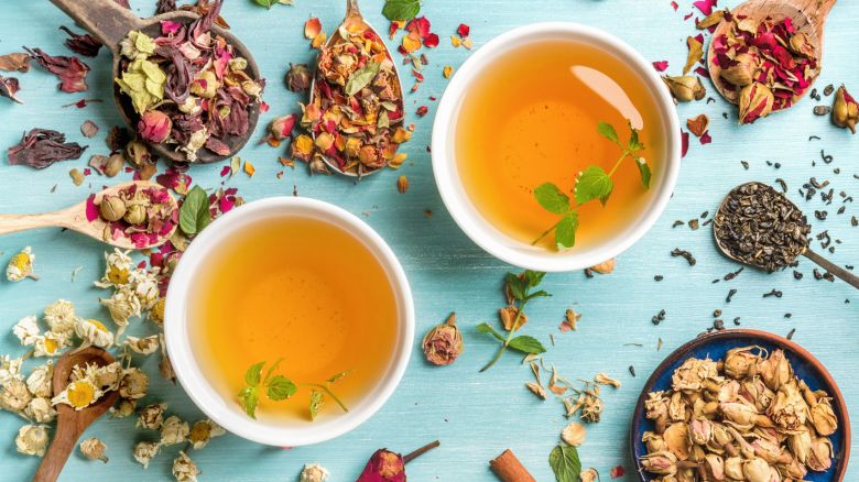 Menopausa: dormire bene, quali sono le tisane sgonfianti Menopausa: dormire bene, quali sono le tisane sgonfianti
