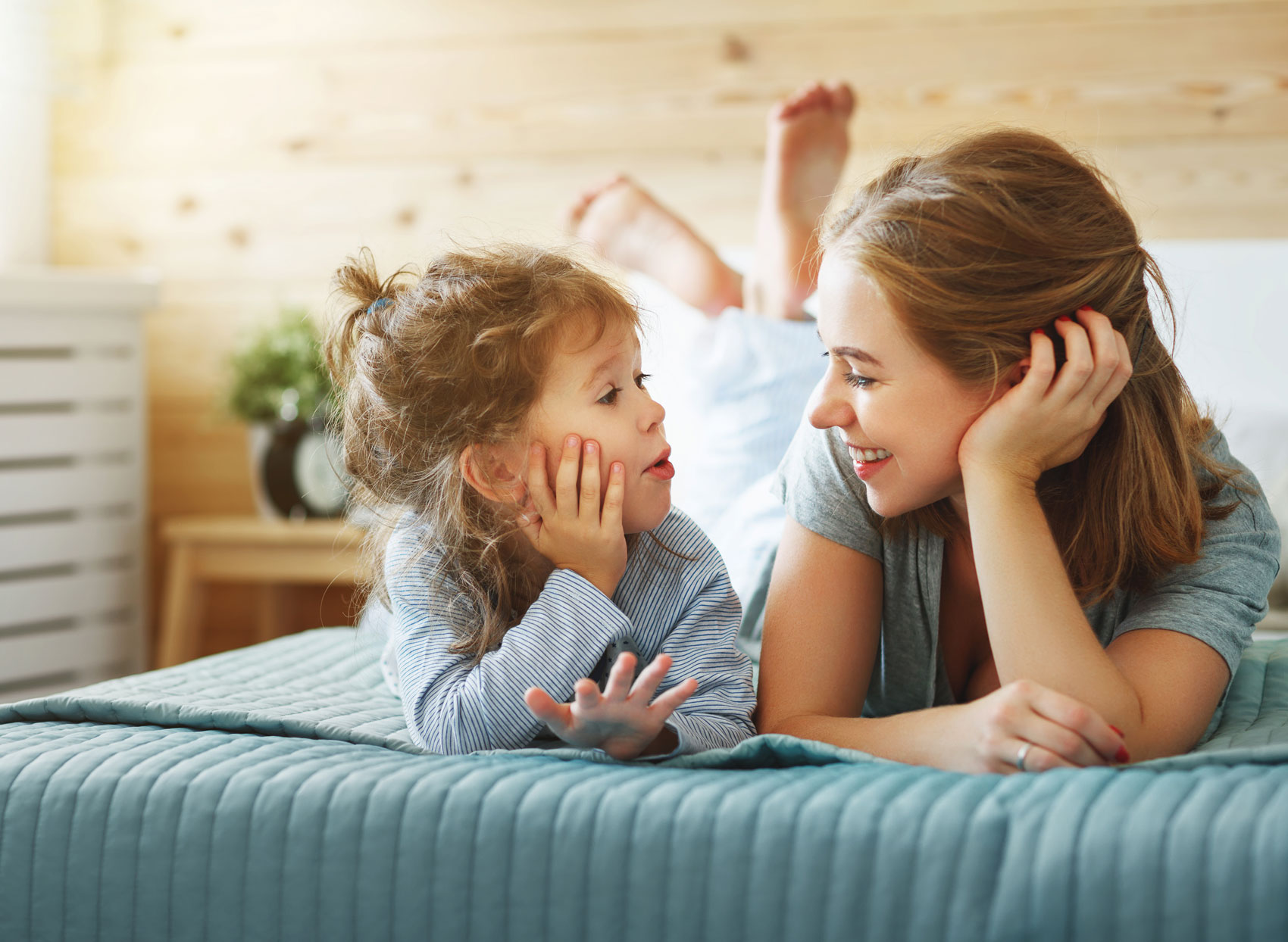 Conversare e ascoltare gli altri è uno scambio di benessere Conversare e ascoltare gli altri è uno scambio di benessere