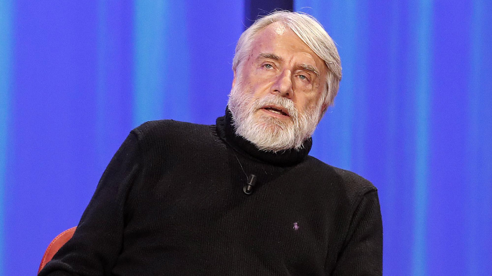 Giovani e abuso di social, Paolo Crepet: «Sembrano fatti apposta per “asocializzare”»