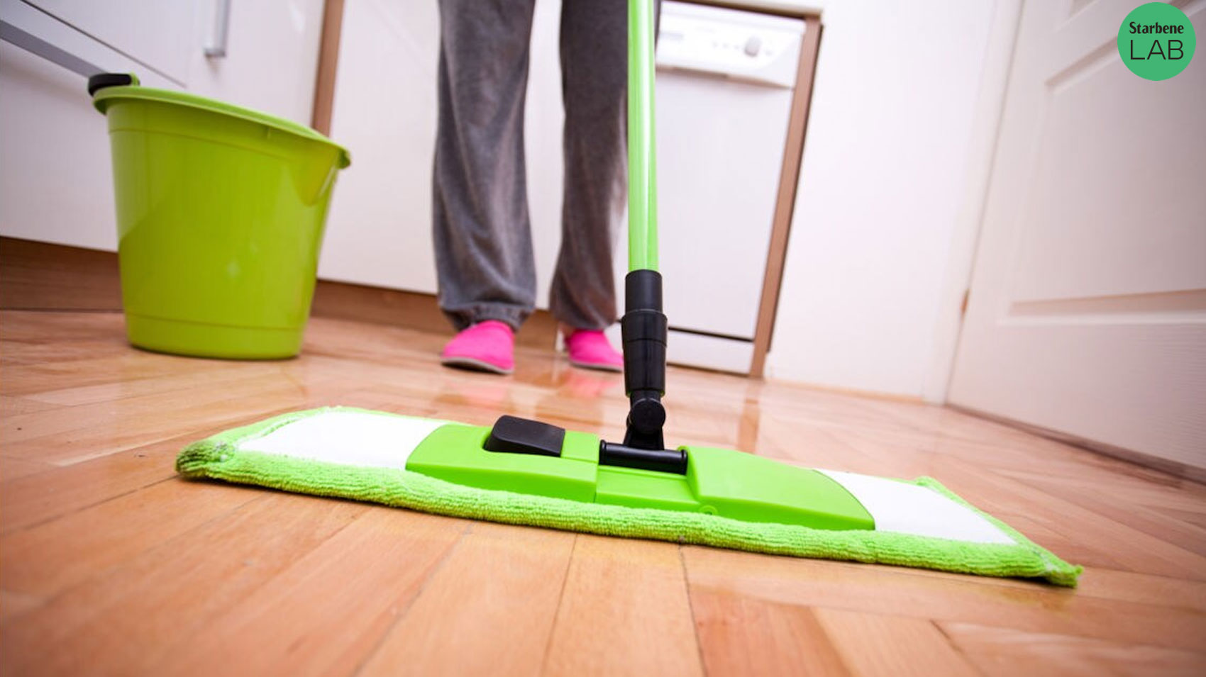 Come lavare i pavimenti senza lasciare aloni
