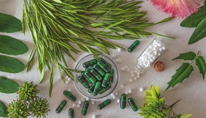 integratori alimentari in capsule ed erbe varie