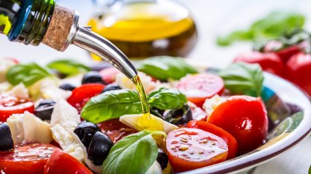 Dieta mediterranea e prevenzione: stile di vita per la longevità