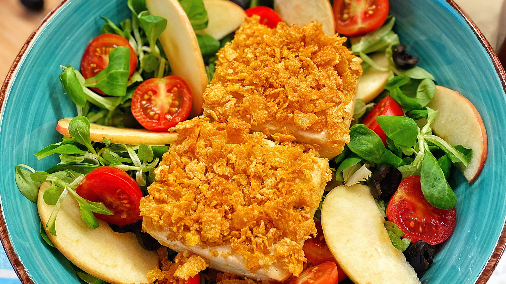 Insalate miste piatto unico: 3 ricette vegetariane Insalate miste piatto unico: 3 ricette vegetariane
