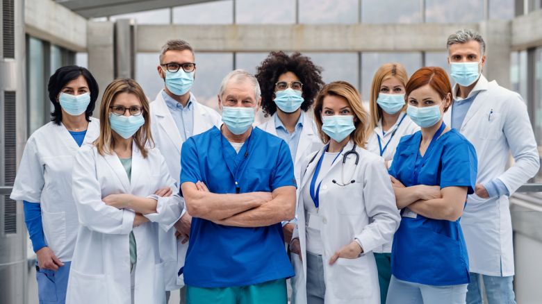 Covid: focolai in India, anticorpi monoclonali per i fragili, l’UE si prepara a un’altra pandemia