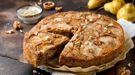 torta di pere, noci, cannella