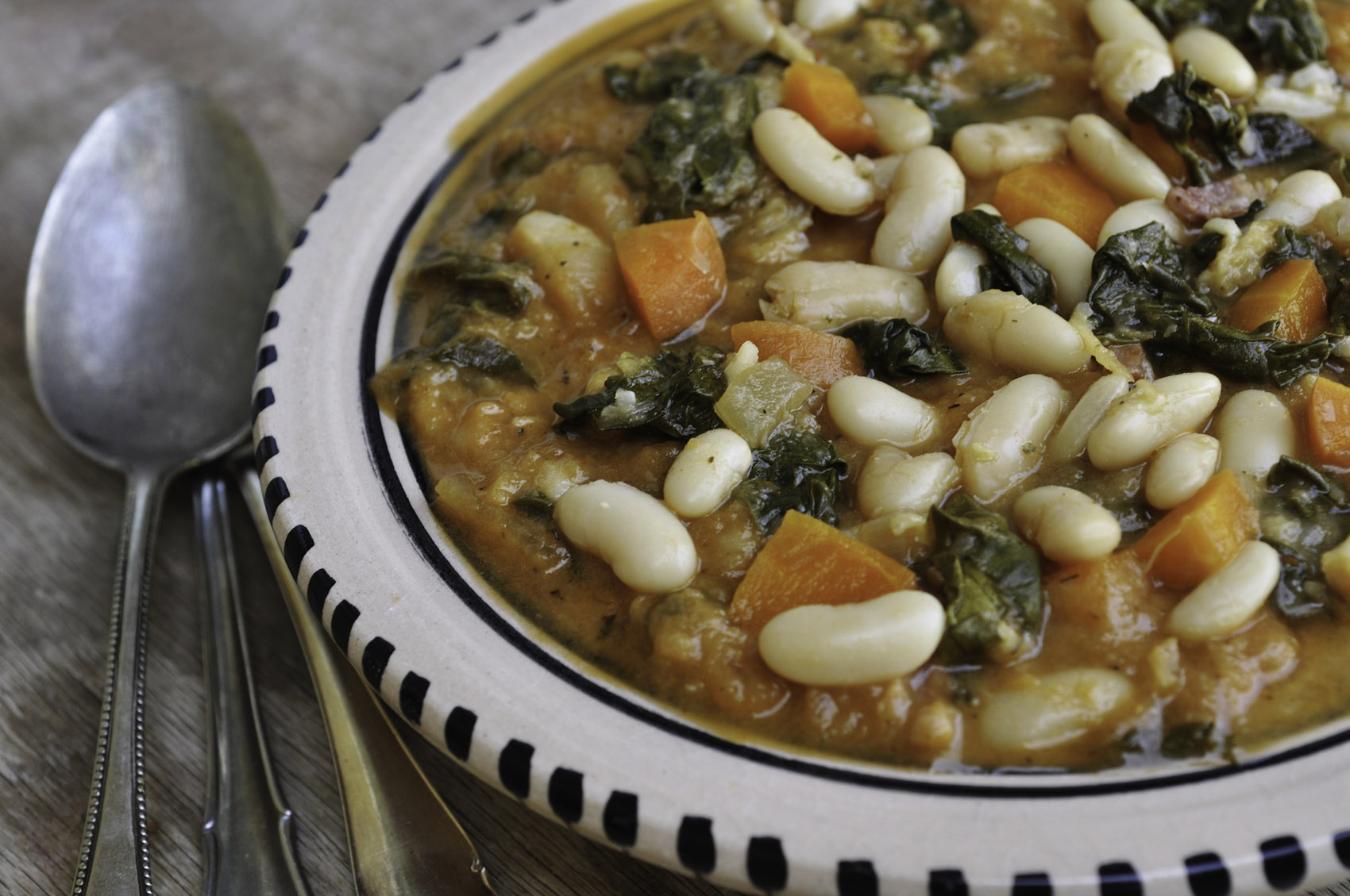 Ricette vegane, ribollita toscana: come prepararla