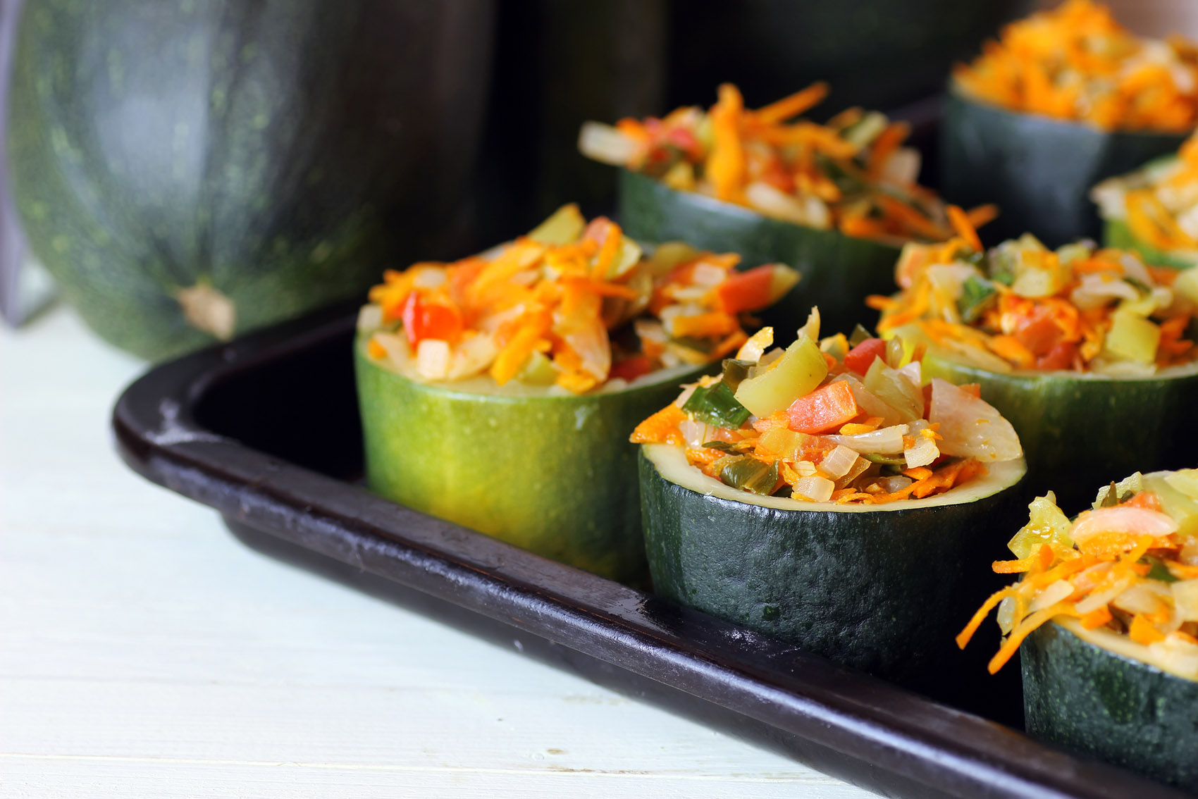 Ricette vegane: zucchine ripiene di verdure