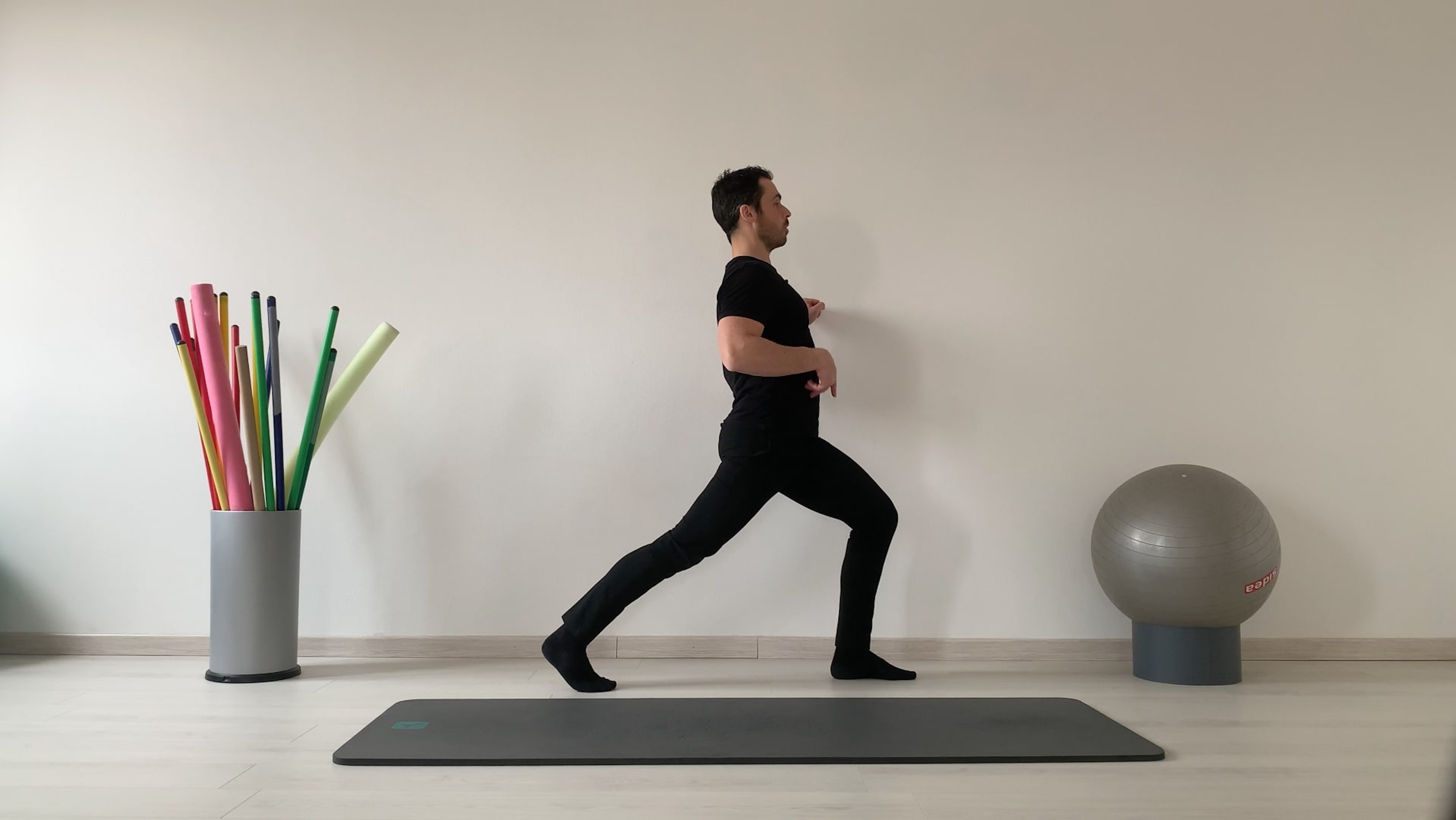 Esercizi per anche e bacino: come allungare lo psoas – Video Esercizi per anche e bacino: come allungare lo psoas – Video