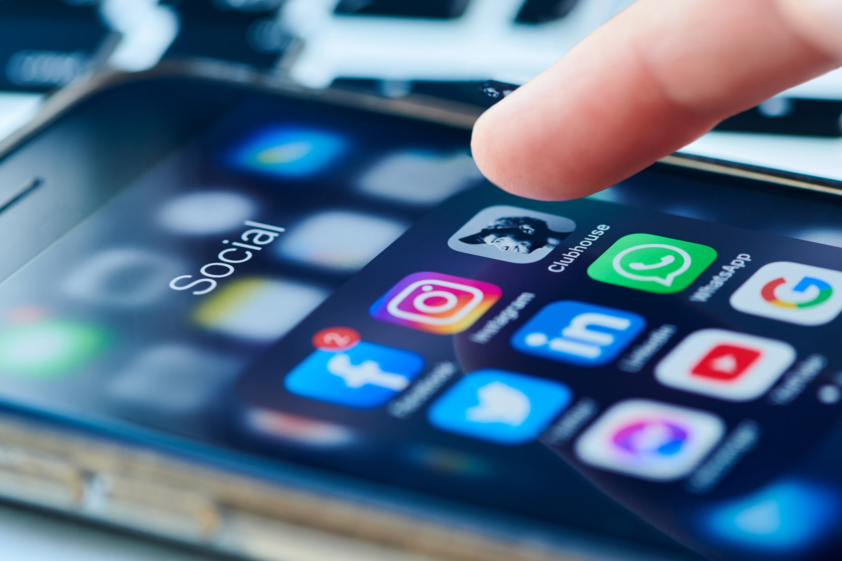 Dipendenza da web e social: un aiuto dalla psicologia dello sport Dipendenza da web e social: un aiuto dalla psicologia dello sport