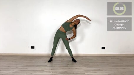 Stretching dinamico: il programma da 7 minuti – Video