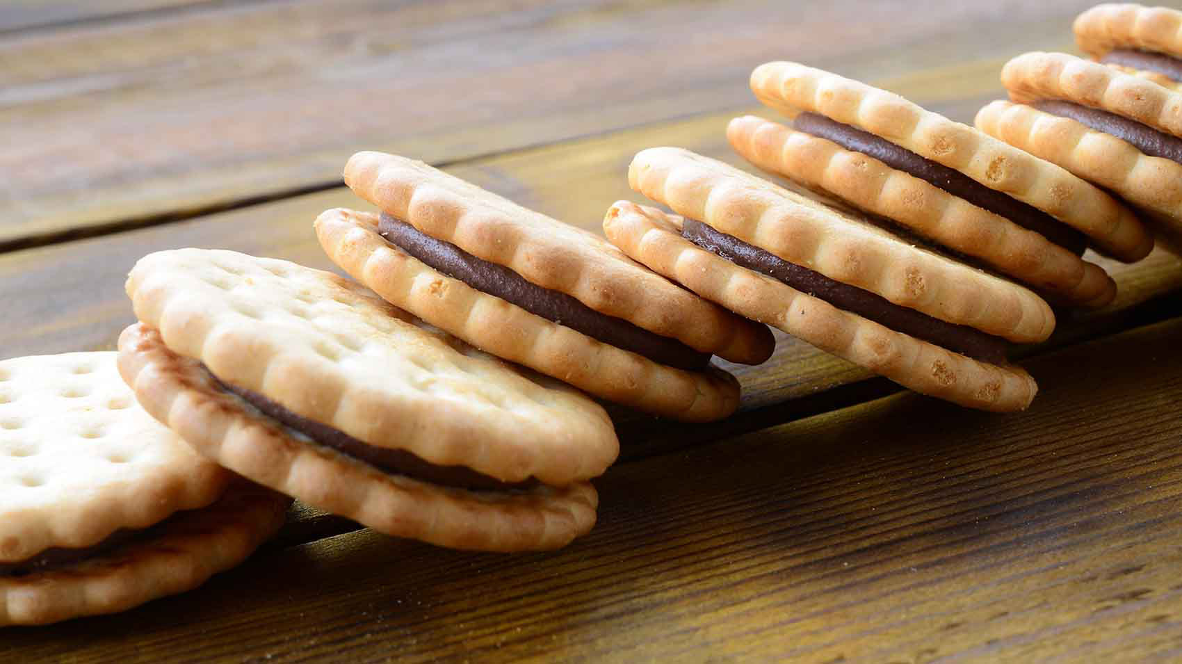 biscotti farciti al cioccolato