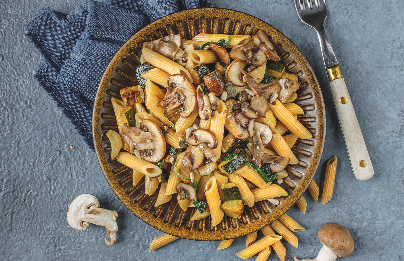 La ricetta che aiuta a concentrarsi meglio: penne rigate ai funghi La ricetta che aiuta a concentrarsi meglio: penne rigate ai funghi