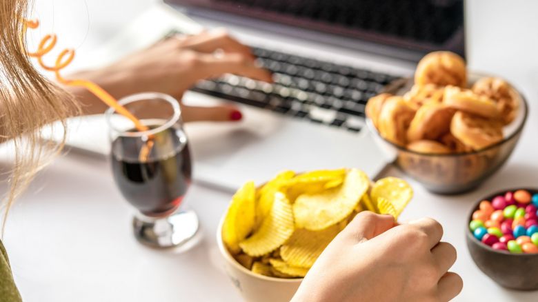 Dipendenza da cibo o da alcol, come fermarsi in tempo