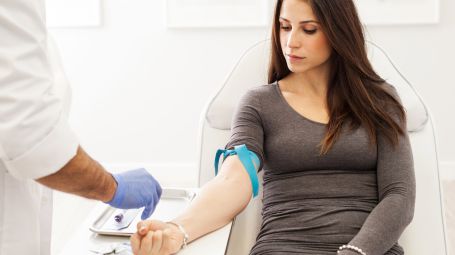 Esami del sangue, transaminasi alte: cosa significa e quando preoccuparsi