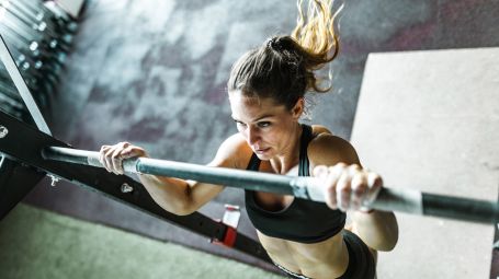 trazioni alla sbarra, esercizi, braccia, palestra