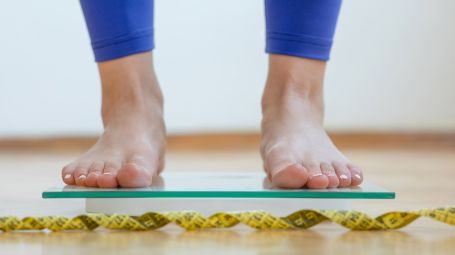 bilancia, centimetro, anoressia, bulimia, cibo